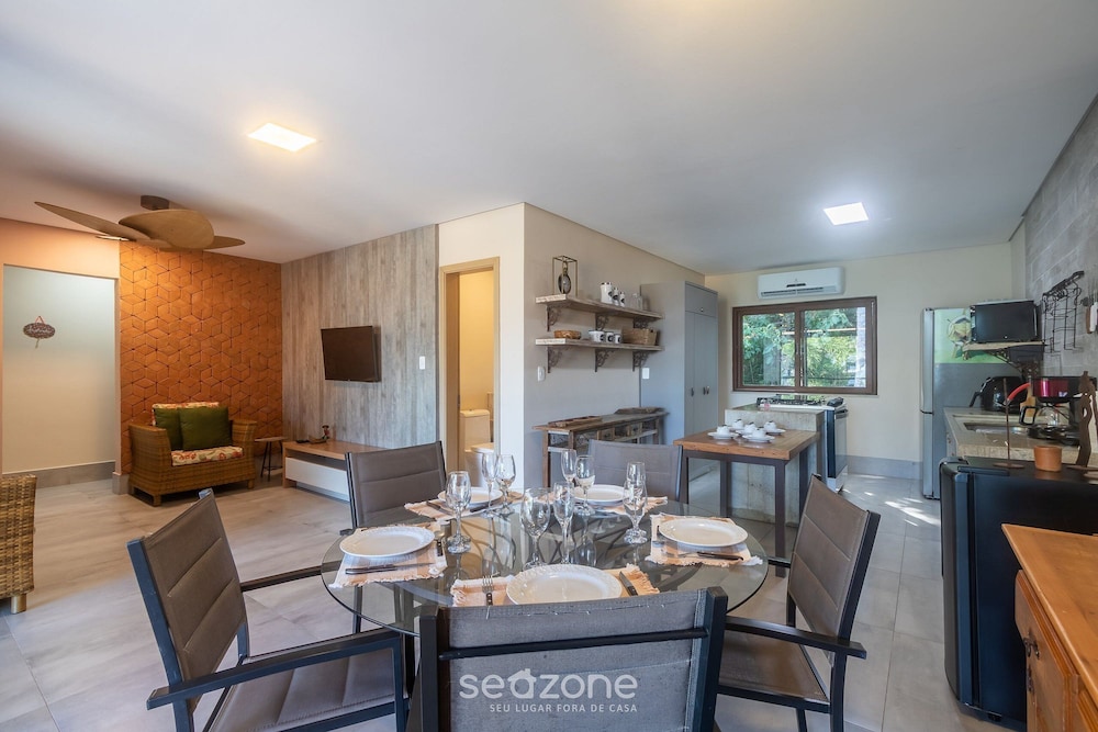 Fully Equipped Apartments in an Oceanfront Condo With Leisure Area and Pool Vvas