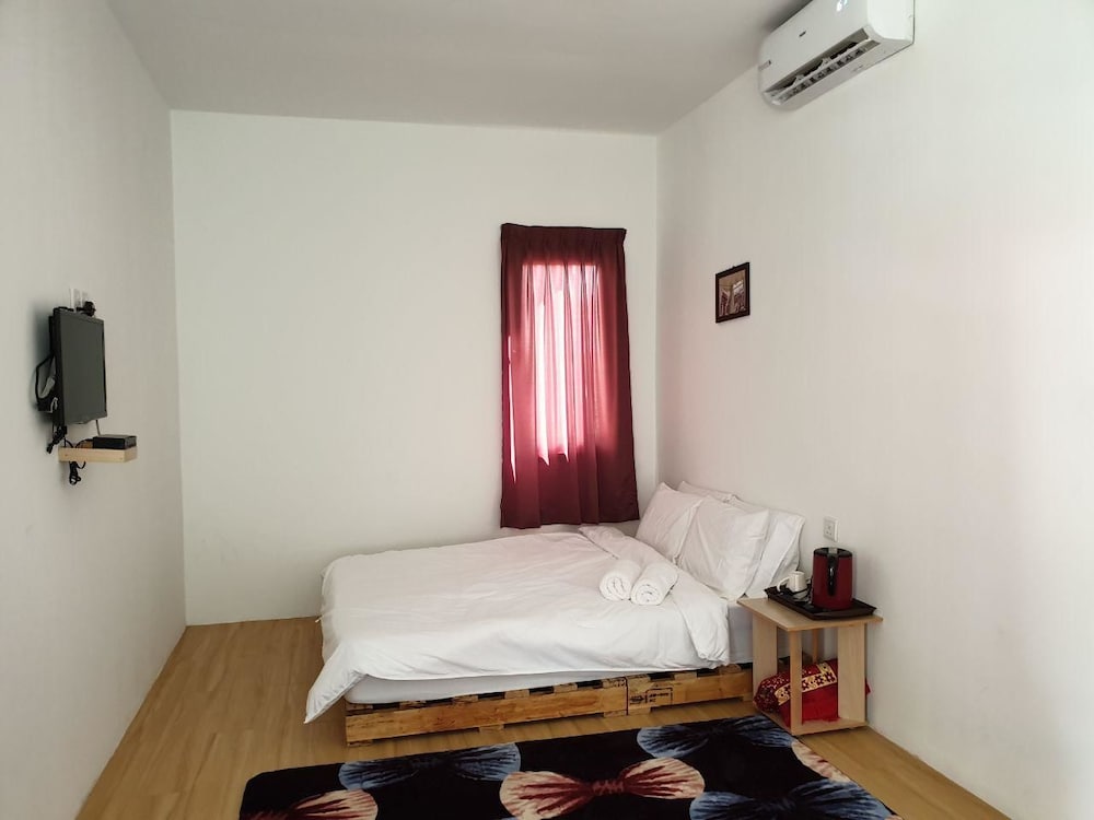 Pondok2 Cabin Stay Shah Alam