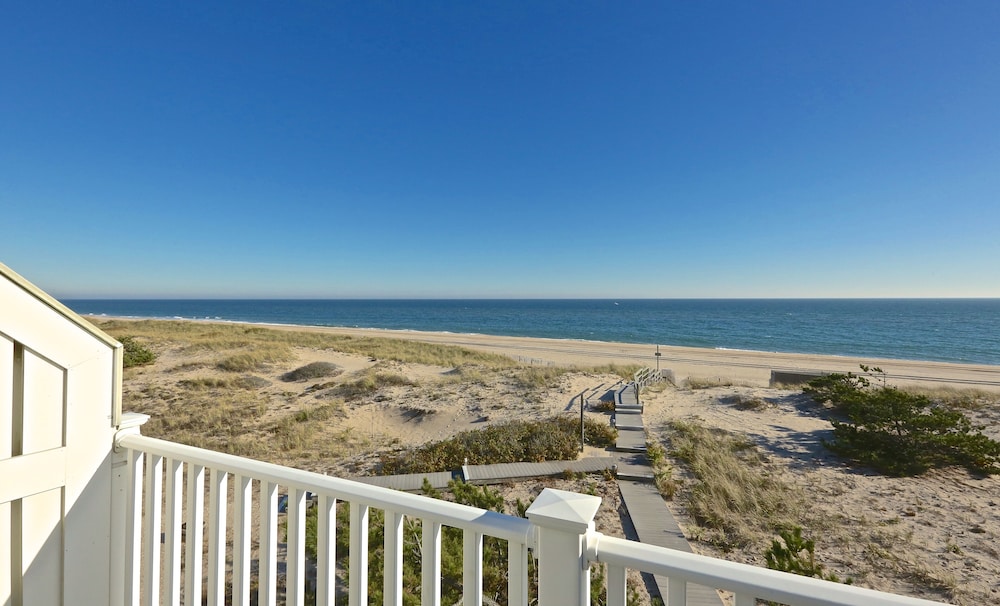 Sea Crest Resort
