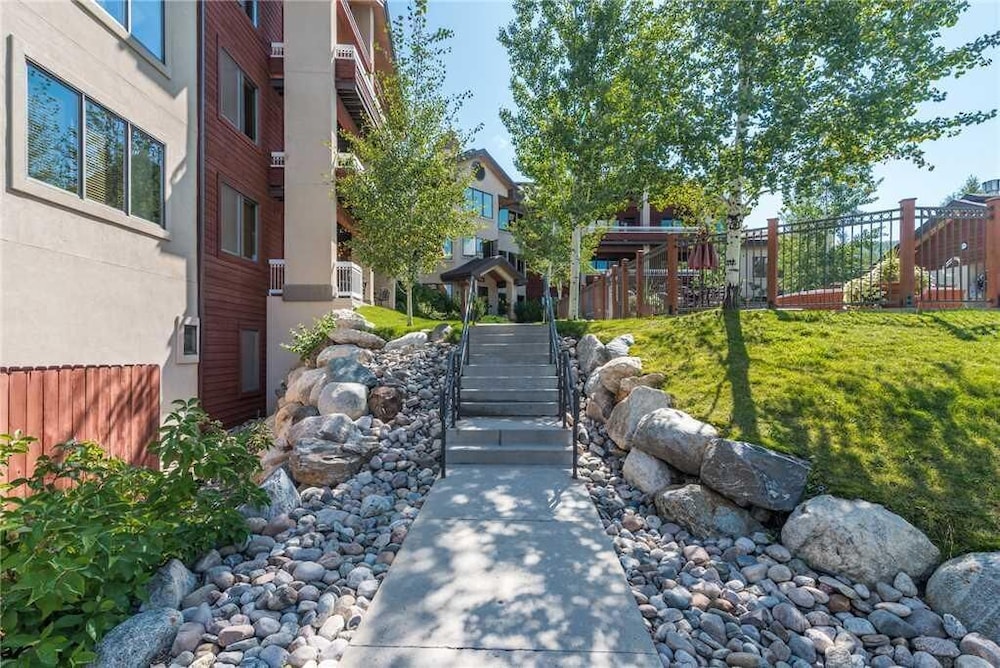 4203 Aspen Lodge, Trappeur's Crossing Apartment 3