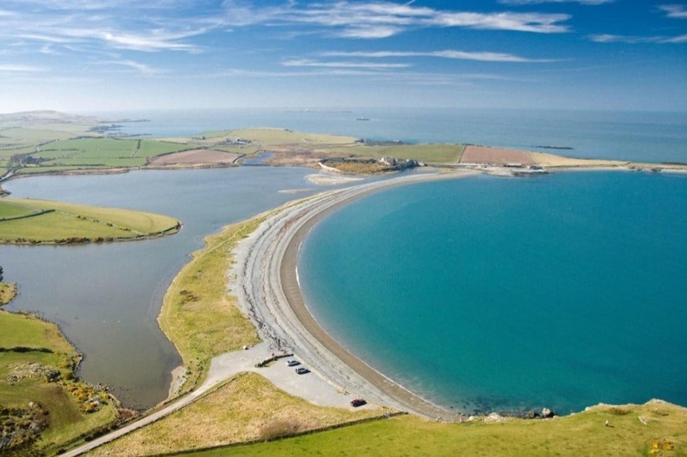Seaside Escape at Ty Bugail - Holyhead