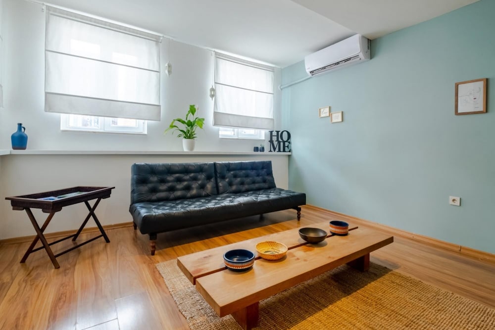 Colorful Flat 5 Min to Taksim Square in Beyoglu