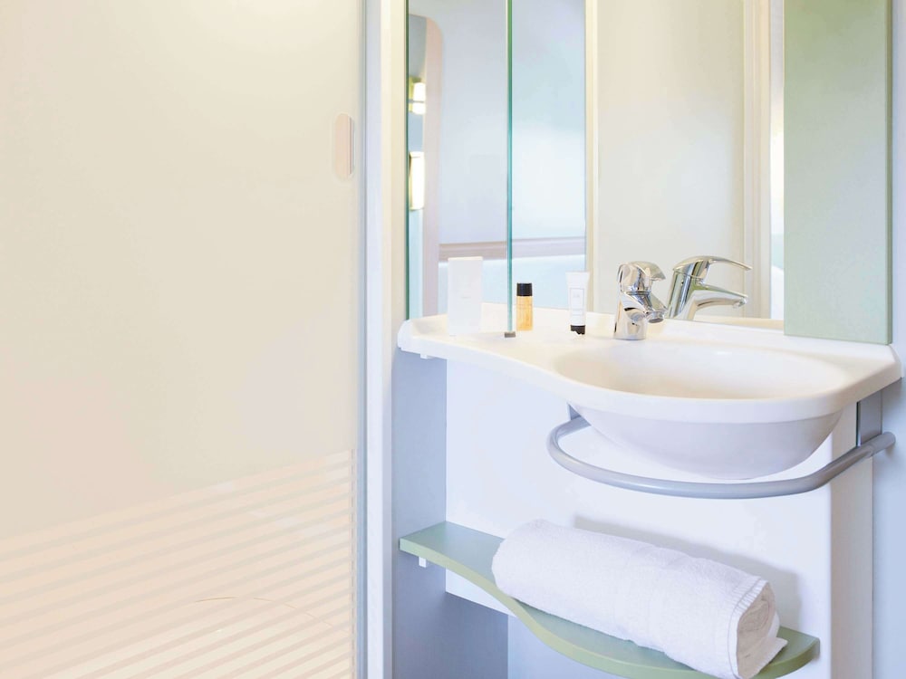 ibis budget Edinburgh Park 27
