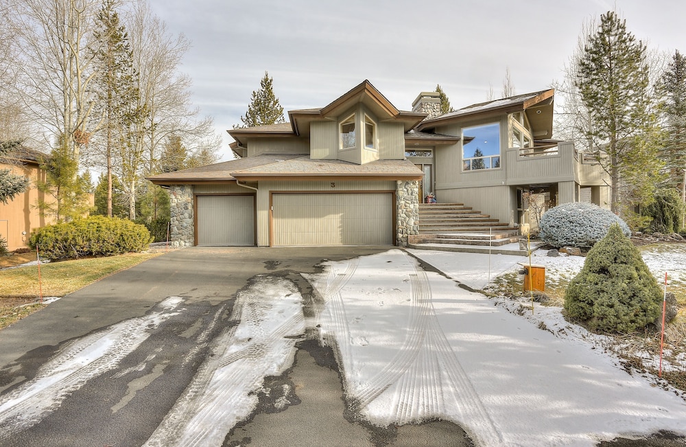 3 Mulligan Home features Hot Tub on Private Deck and Wood-Burning Fireplace by RedAwning view 3
