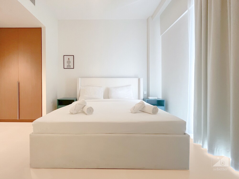 Creek Beach Dubai to Stunning 2B Apt with Balcony in Dubai Creek Harbour