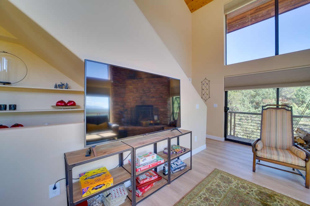 Cozy Pine Getaway w/ Fireplace  Mountain Views! - Property Image 7