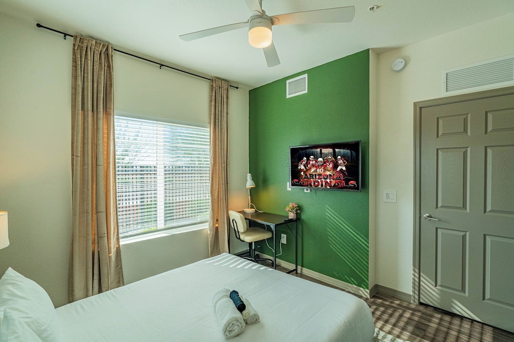 ROVE LIVING/KL - Cardinal 95