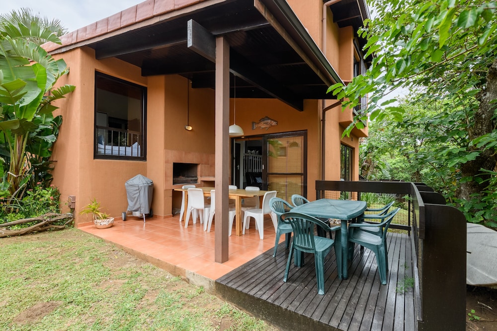 San Lameer Villa Rentals 3114