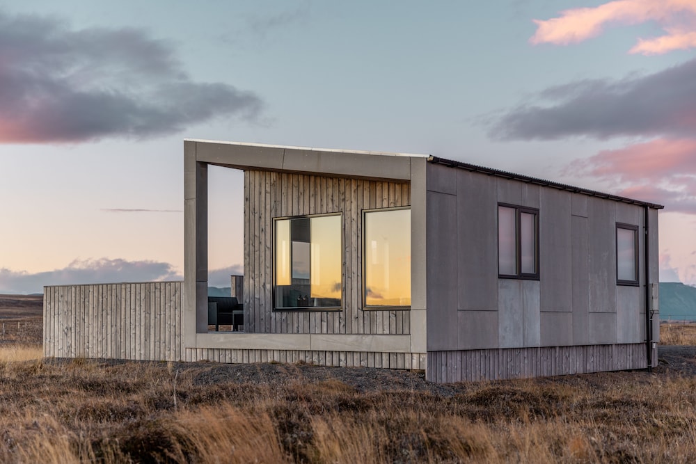 Hotel Sula Guesthouse - Image 1