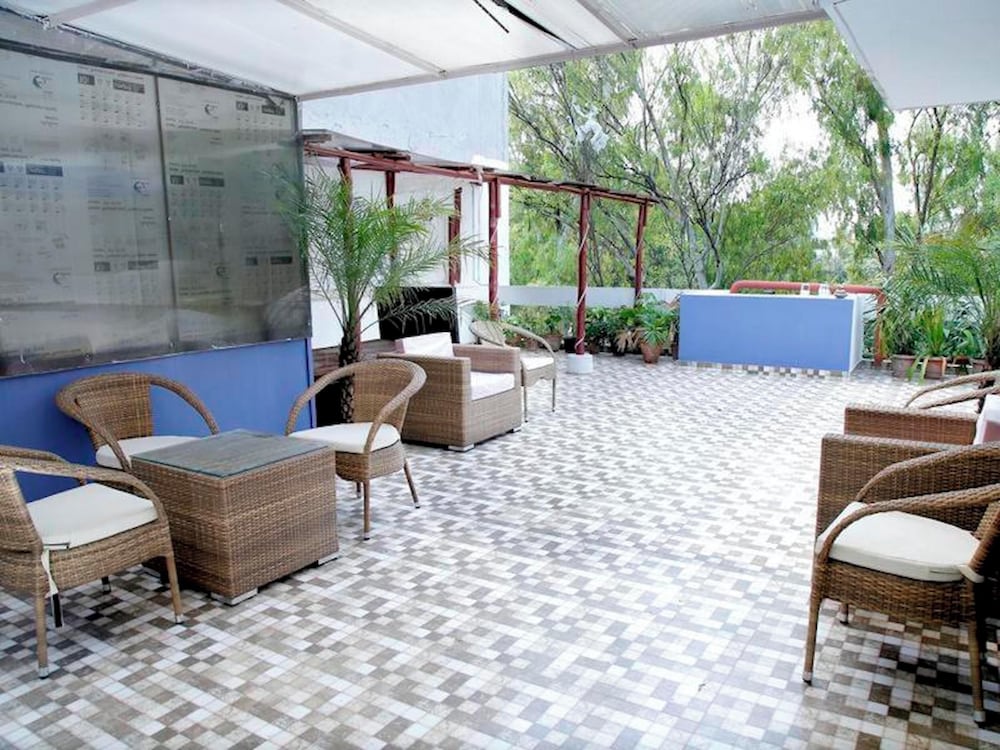 Room in Guest Room - Maplewood Guest House, Neeti Bagh, New Delhiit is a Boutiqu Guest House - Room 4