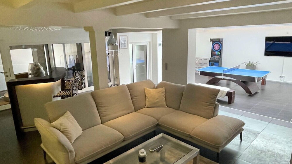 Apartment With Bar, Recreation Room in Kastellaun