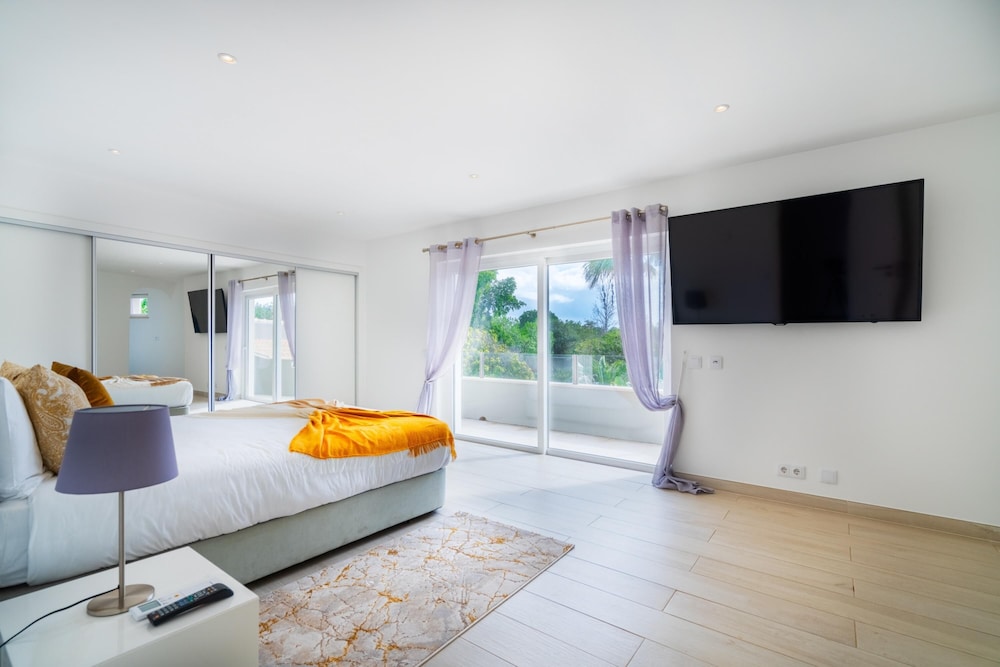 Luxury Almancil Villa With Heated Pool by Ideal Homes view 4