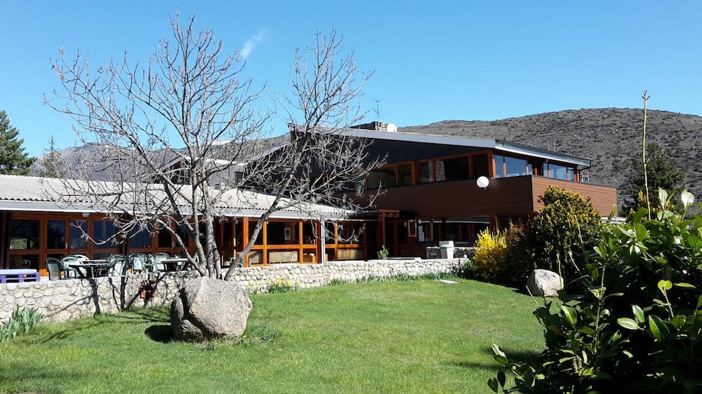 Village Club Yravals