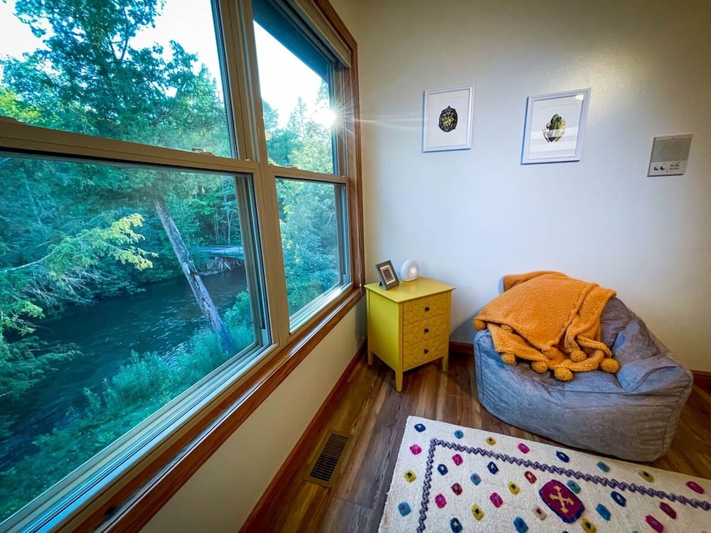 Firefly Lodge Boardman River Hot Tub Woodstove