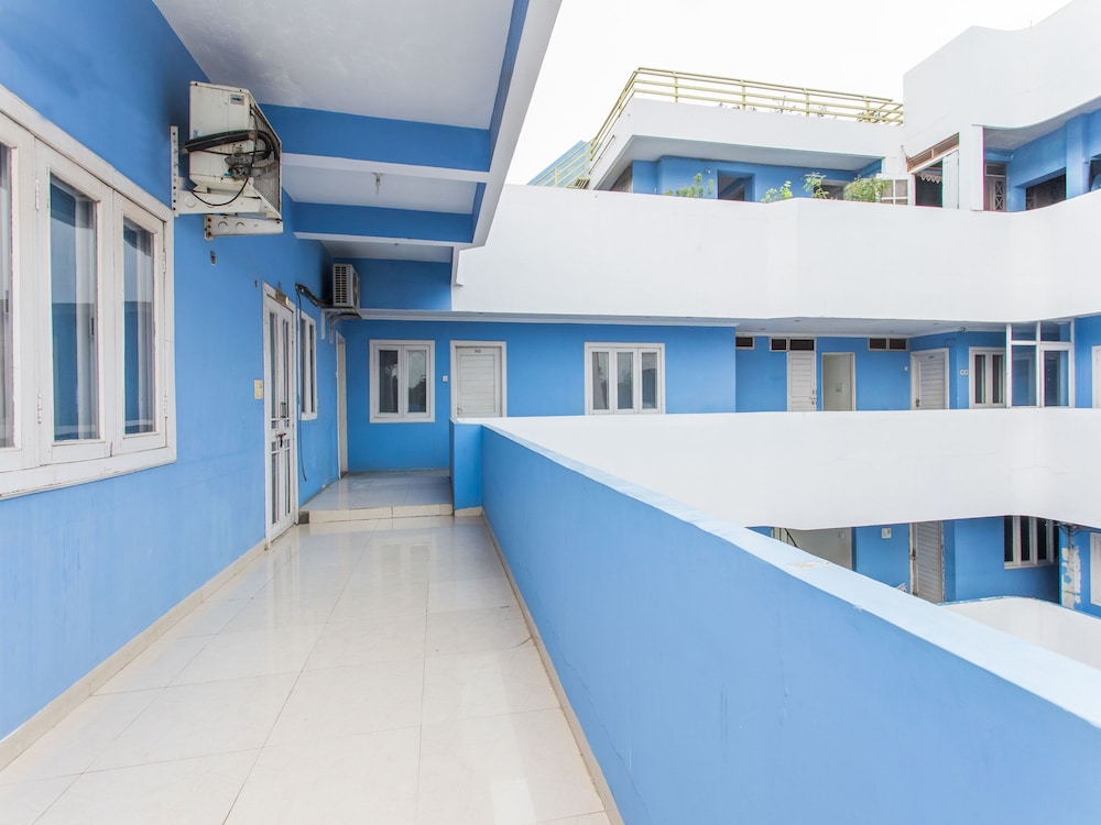 OYO 15401 Hotel Surana palace