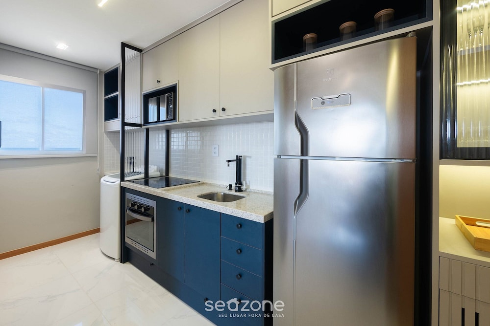 SMT - Building 750m From the Beach in Salvador