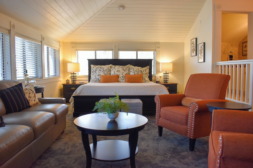 Ashland Vacations - McCall House Boutique Inn - Property Image 14