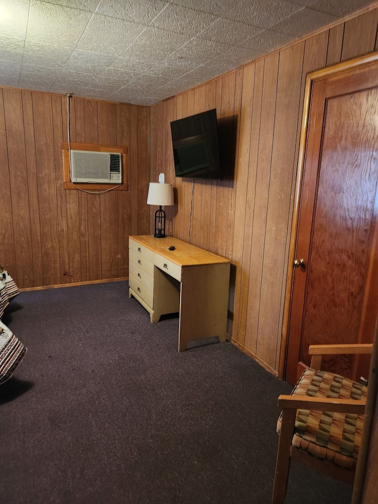 Big Sky Motel