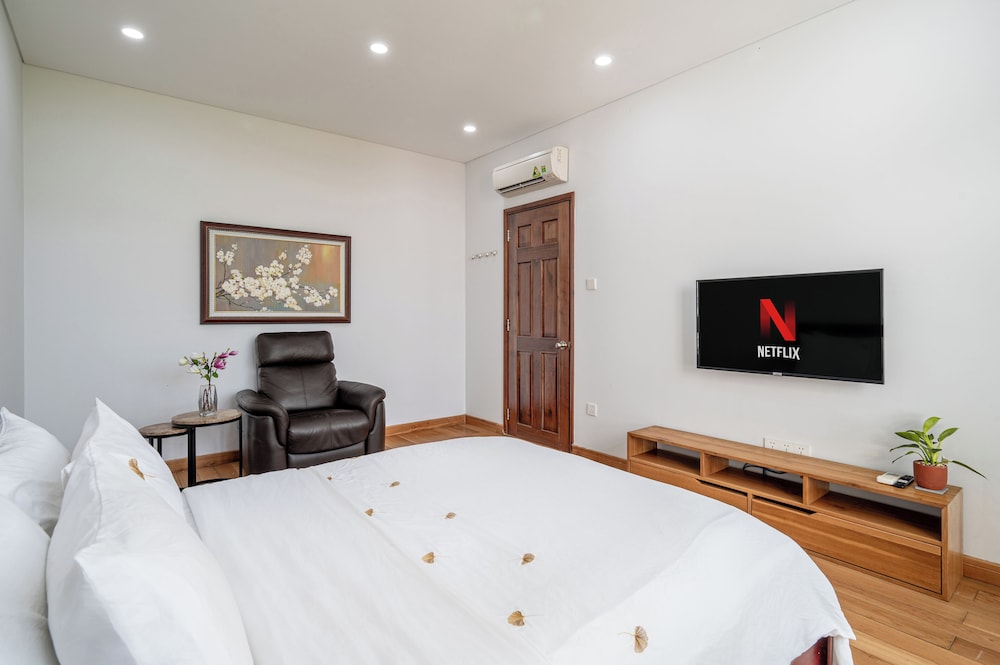 Thao Dien Garden Villa 5BR Luxury Oasis