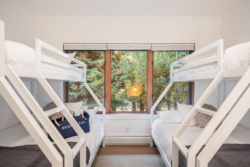 Northwood Mountain Views Sauna Balcony Tahoe Group Retreat