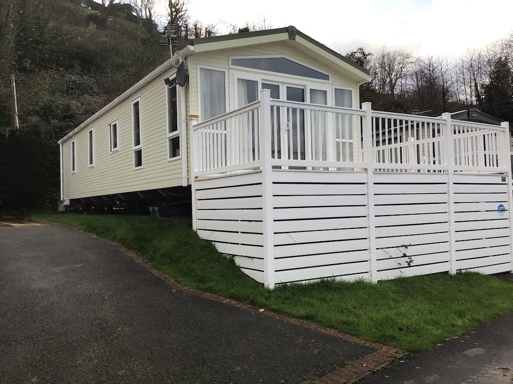 Newquay Haven Caravan 42x14 With Ocean Views