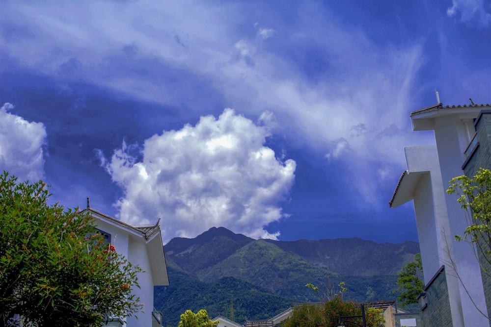 Loving Clouds Family Inn