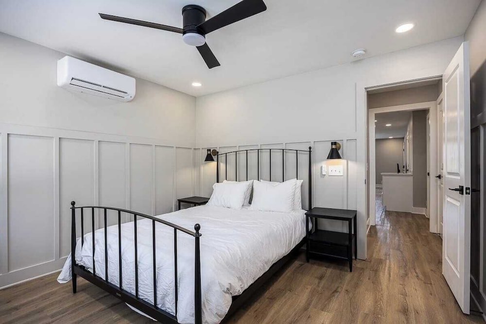 24-guest Retreat The Nomad: Studio x2, 1BR x4