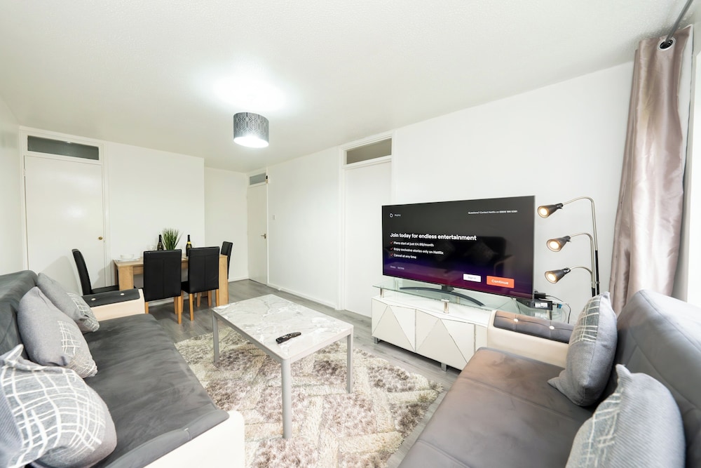 1bedlondonapt-freeparking-fastwifi-sofabed