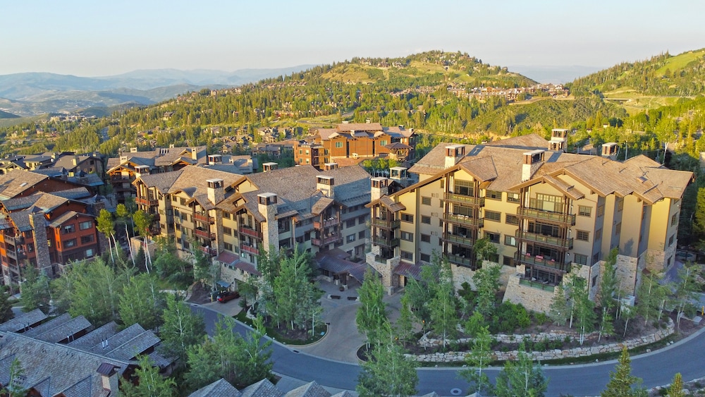 Arrowleaf by Luxury Mountain Destination view 5