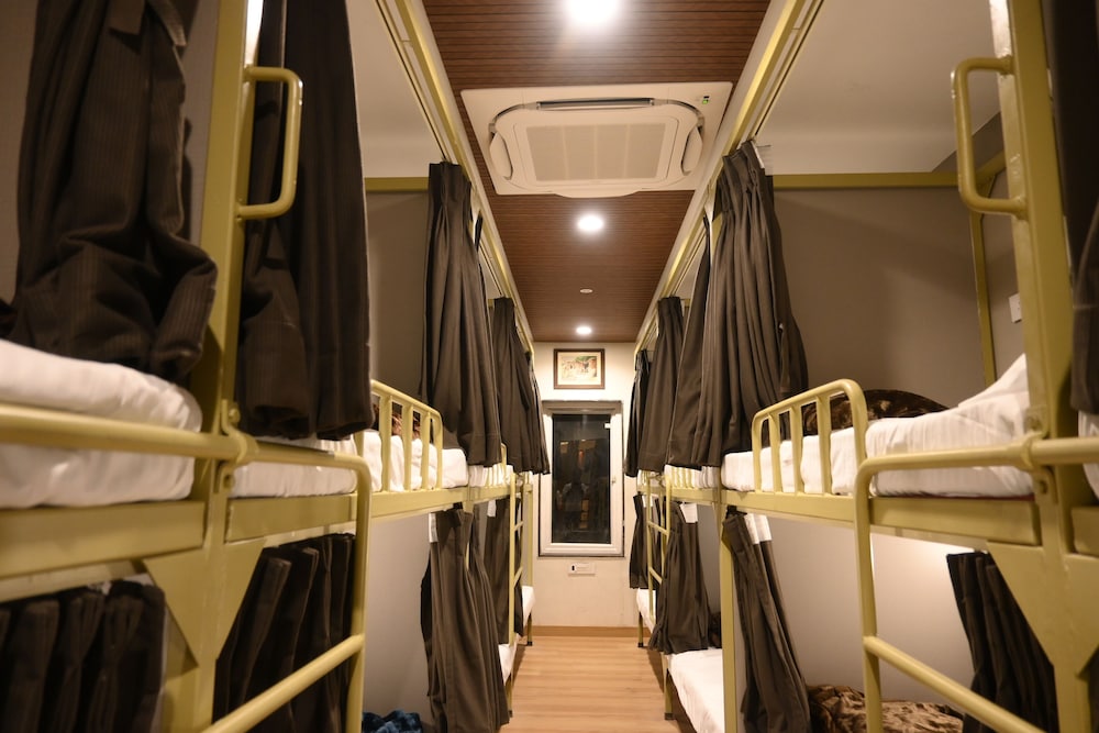 Amara Super Deluxe Dormitory