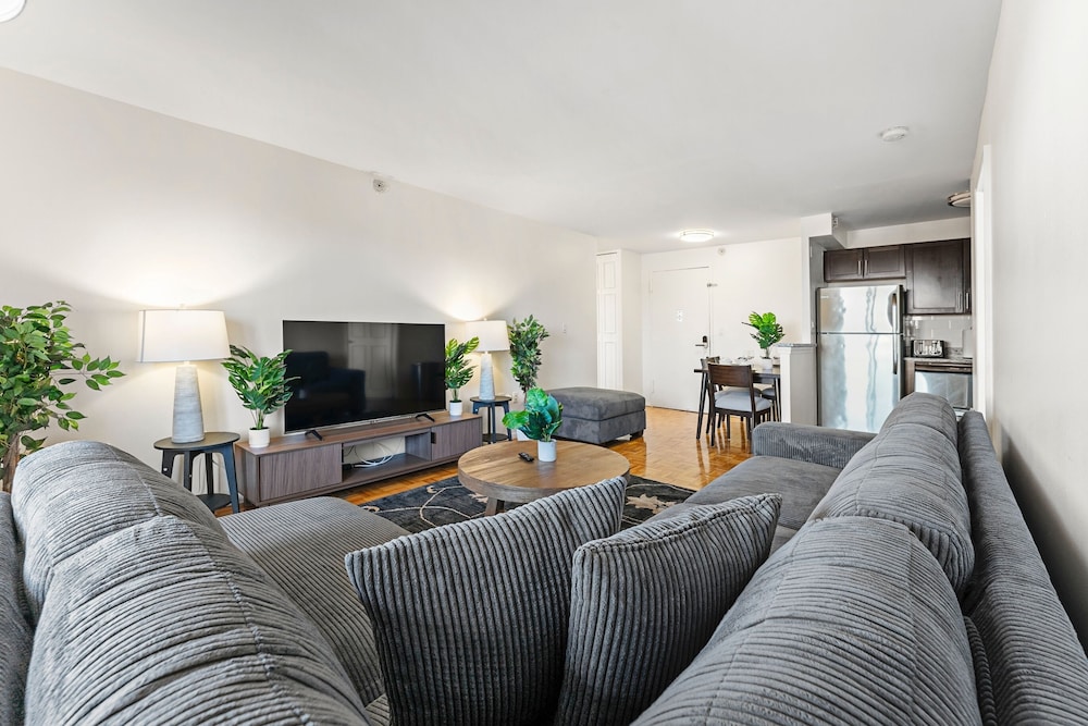 Furnished Apartment Near Longwood