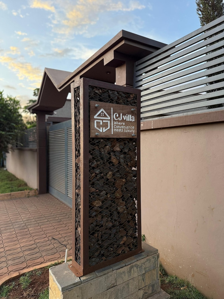 CJ VILLA