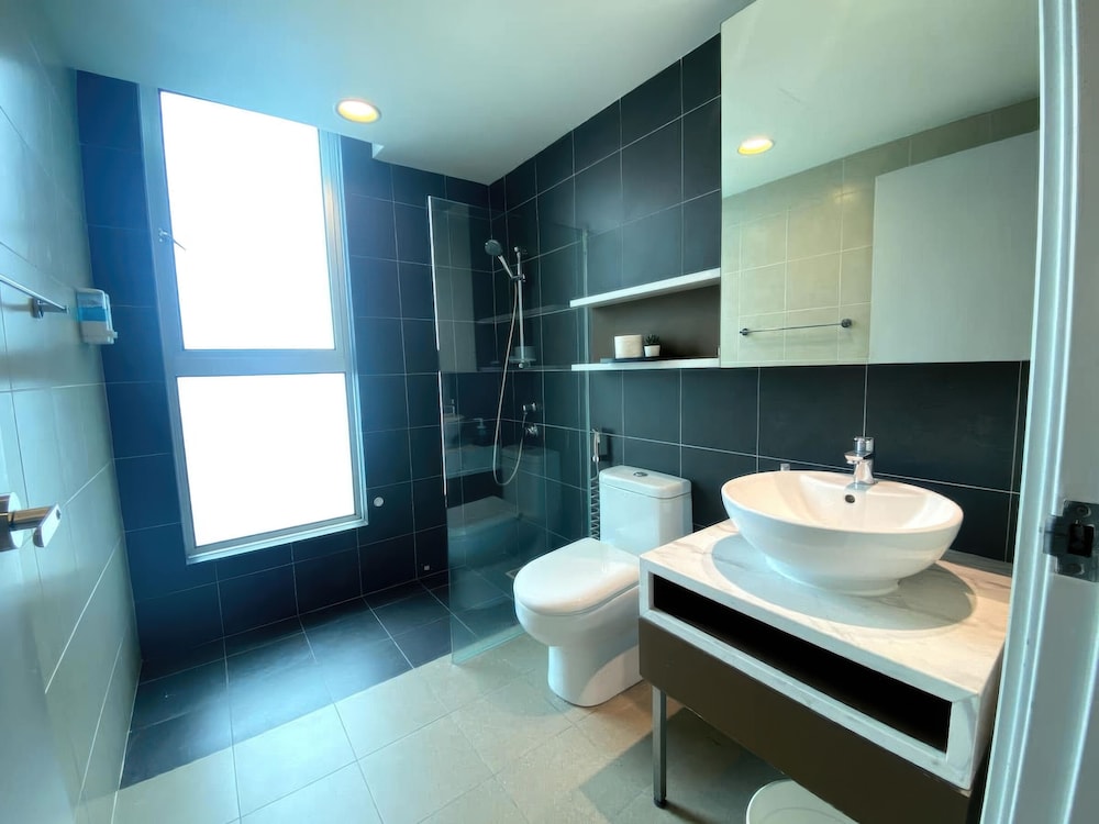 VERVE Suites KL South Apartments & Condo