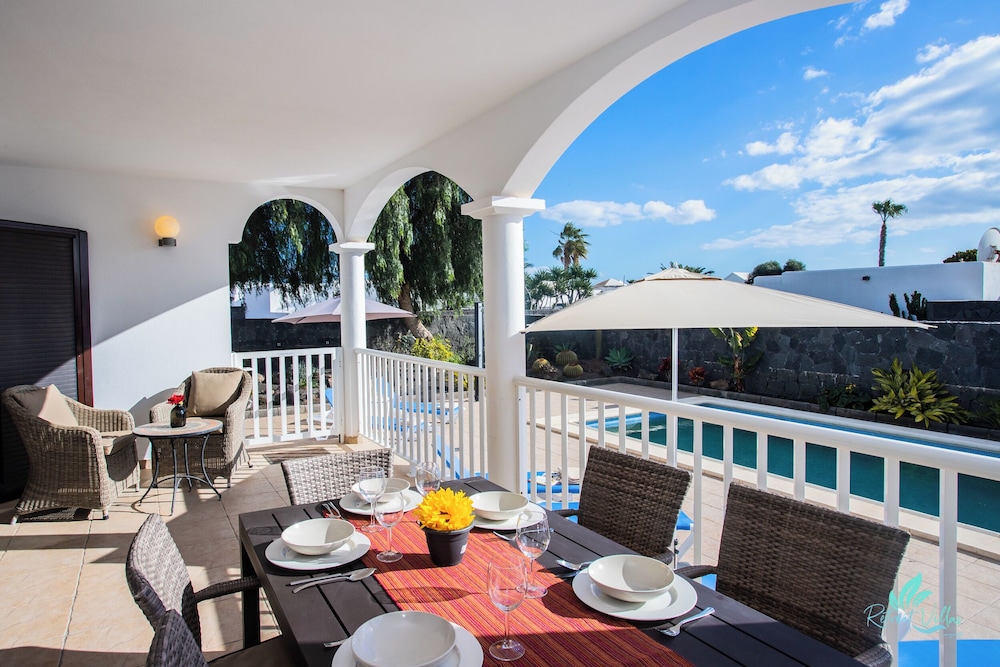 3 Bed Villa - Pool, Terrace, Bbq, Near Beach