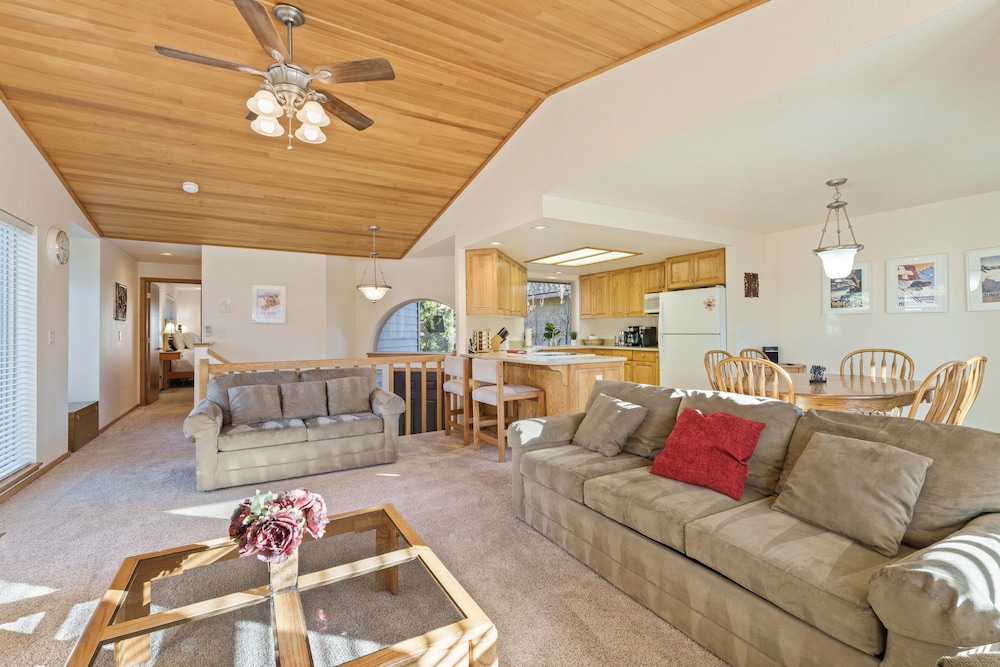Fairway Village 8 3 Bedroom Condo