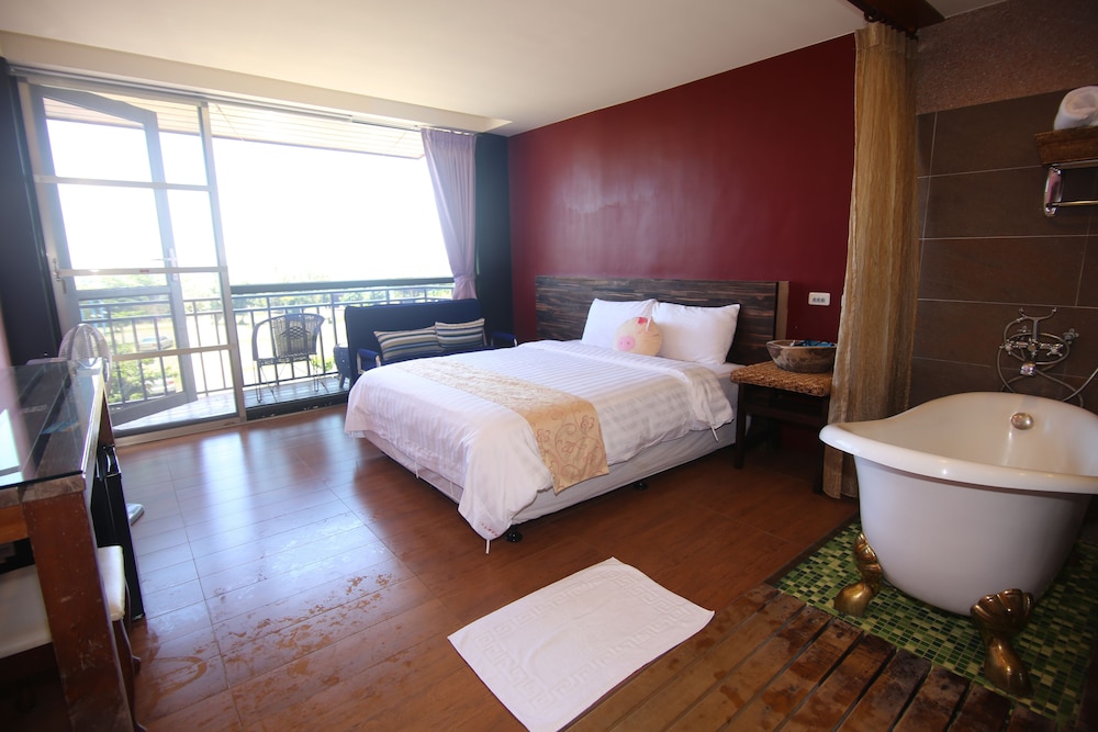 Water Front Hotel