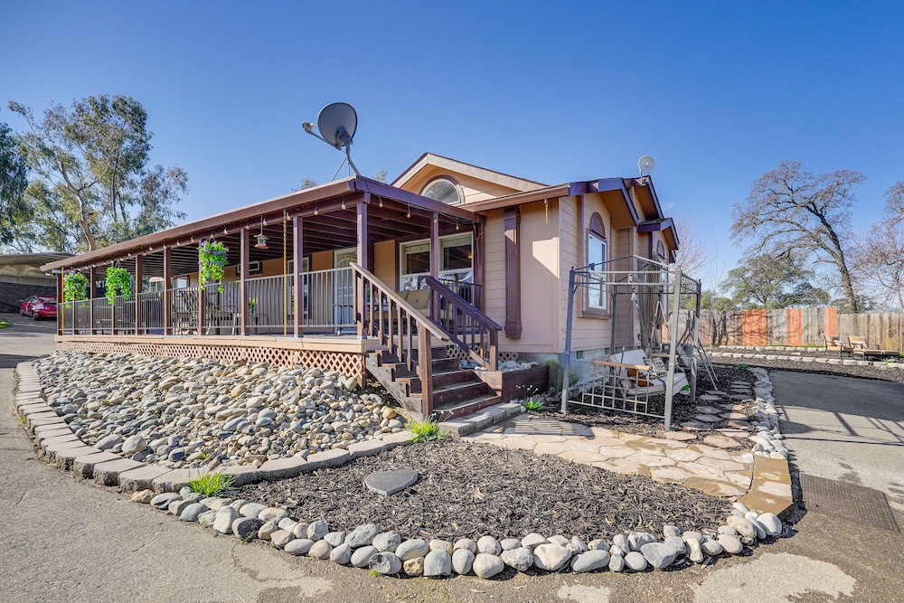 Covered Patio: Lincoln Vacation Rental!