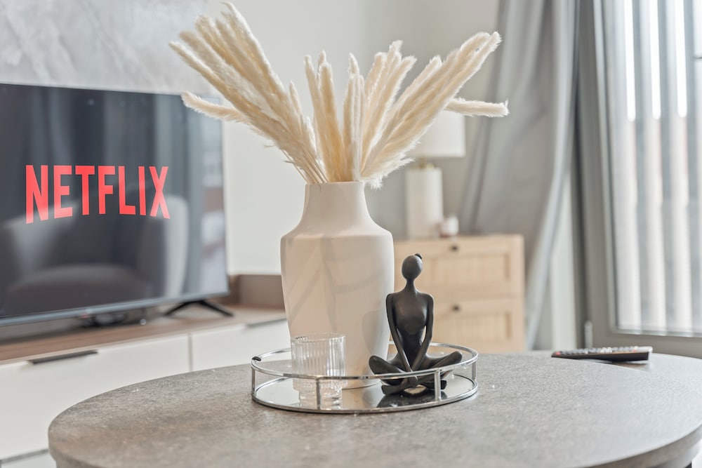Meadow Haven 2 Bed 2 Bath, On-street Park, Netflix