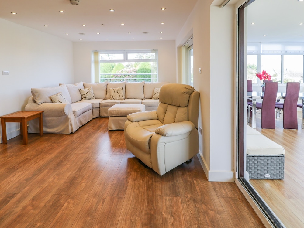 Top Of The Lane Luxury Holiday Apartment