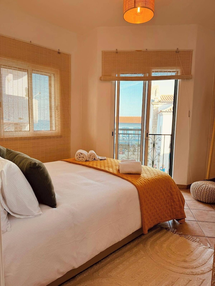 Cosy 3 bed Apartment Albufeira Old Town