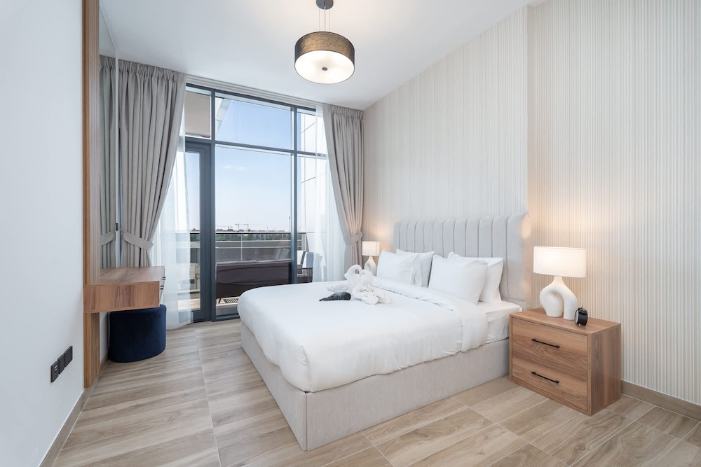 Stay in Studio City at Celia Residence Perfect for 2
