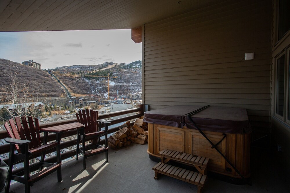 Trail's End Lodge at Deer Valley Resort - Three Bedroom Residence with Spa #506 3 Condo