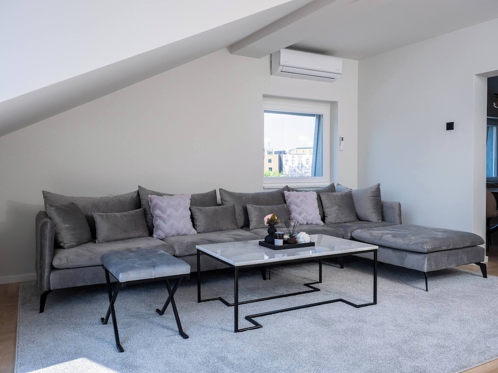 Residence Republic Square- Luxury at Top Location