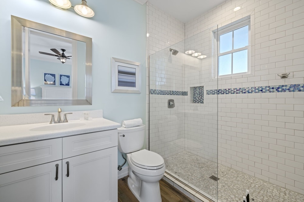 143 Catch And Relax: 5br Home W/ Pool & Spa! 5 Bedroom Home