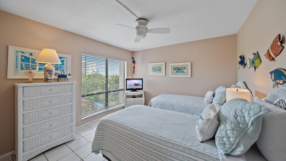 My Happy Place 2 Bedroom Condo