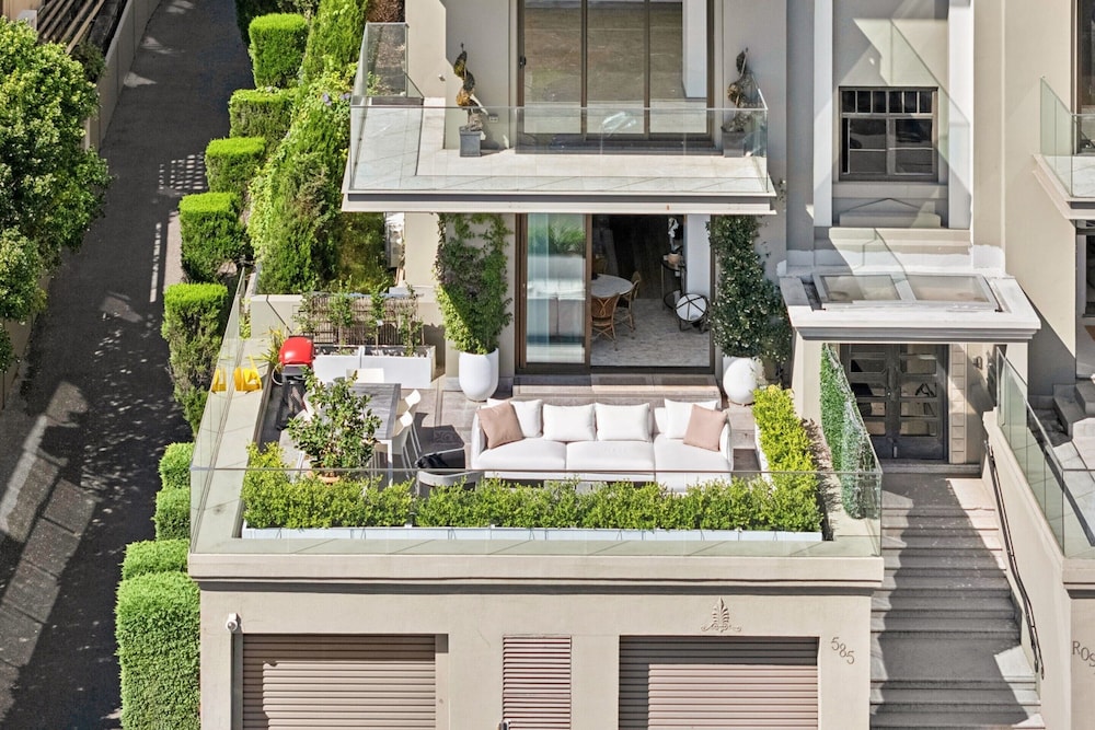 Superb 2-bed Apartment Facing Rose Bay Marina