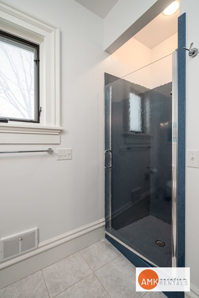 Haven on Howard - Monthly Booking Great Location