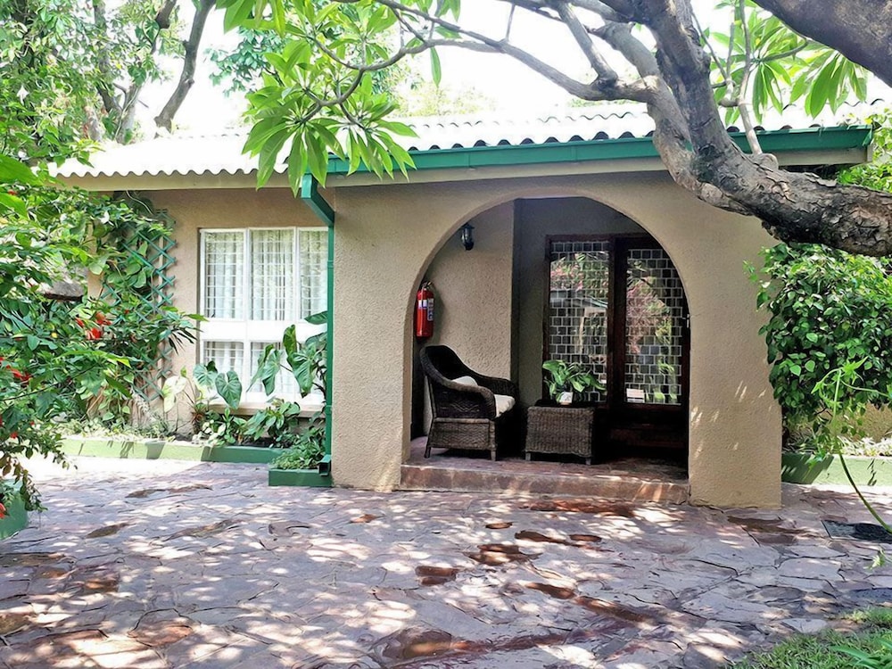 Cappuccino's Lodge