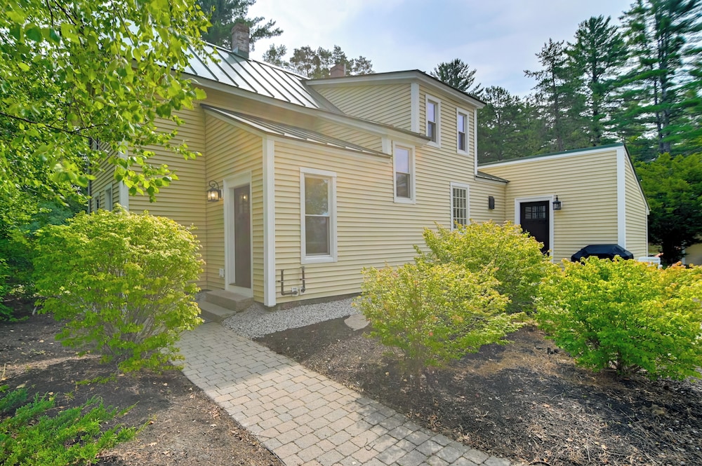 7 Mi to Cranmore Ski Resort! Family Escape w/ Yard