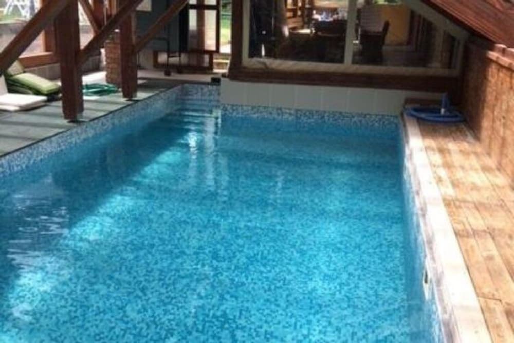 Holiday Home Snow Hill With Swimming Pool
